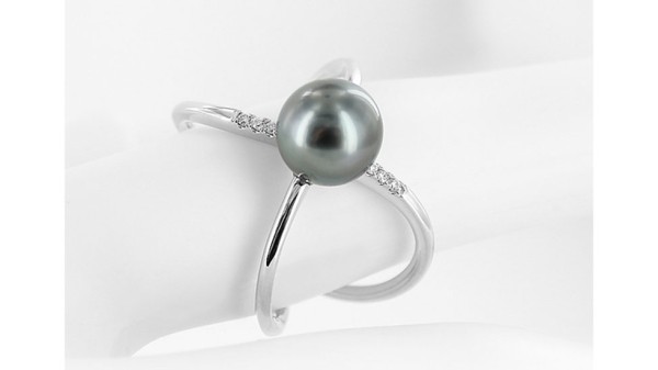 Tahtiti parel ring met 6 diamanten