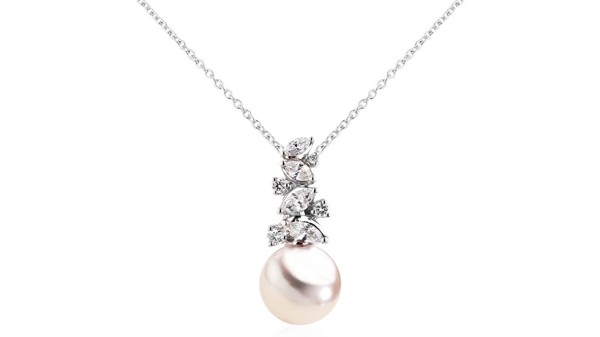 Gouden collier met Akoya en diamanten