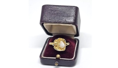 18 krt geelgouden Organische ring met Parel en Diamant 